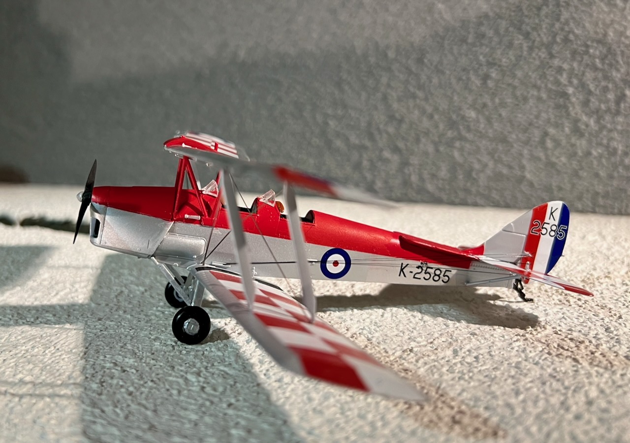 Tiger Moth 1:48